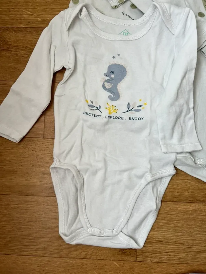 Lot 5 bodies Tex 18 M - photo numéro 4