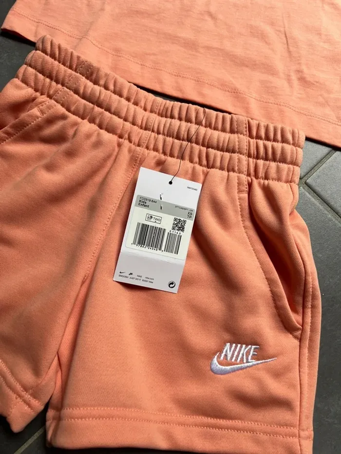 Ensemble Nike - photo numéro 2