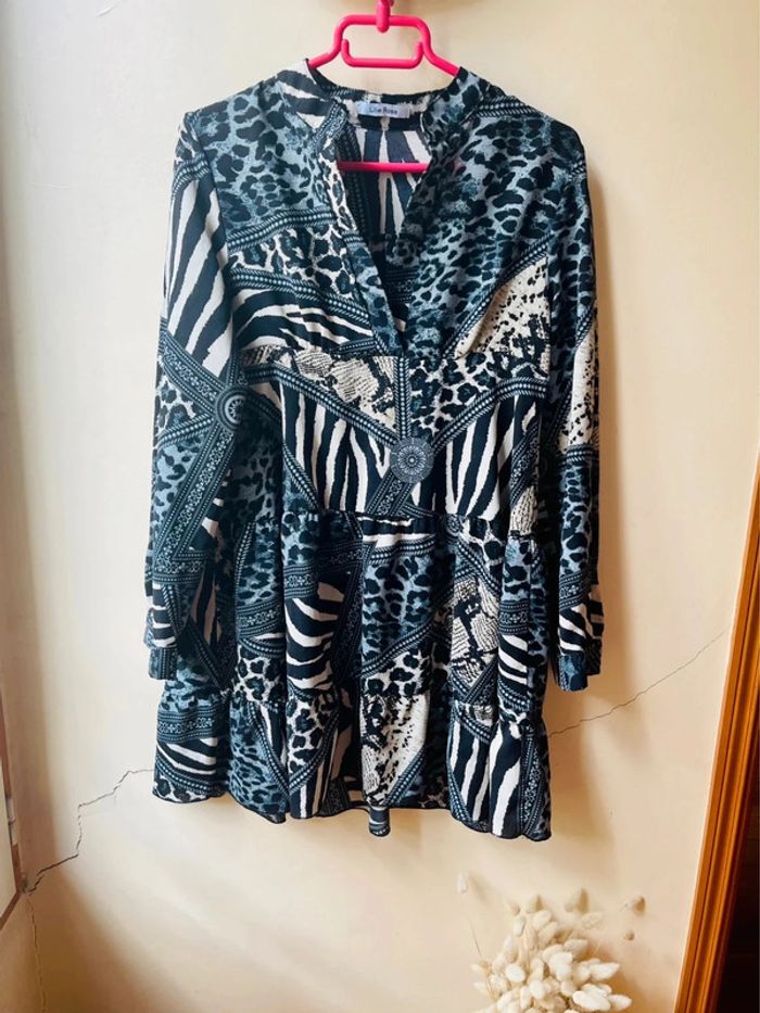 Sublime robe fluide décolleté en V manche longue à motif Lilie rose - photo numéro 5