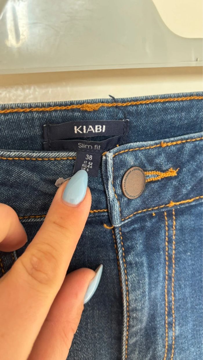 Jean slim taille 38 en très bon état marque Kiabi - photo numéro 2