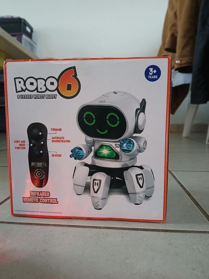 Robo 6 + boîte d'origine - photo numéro 5