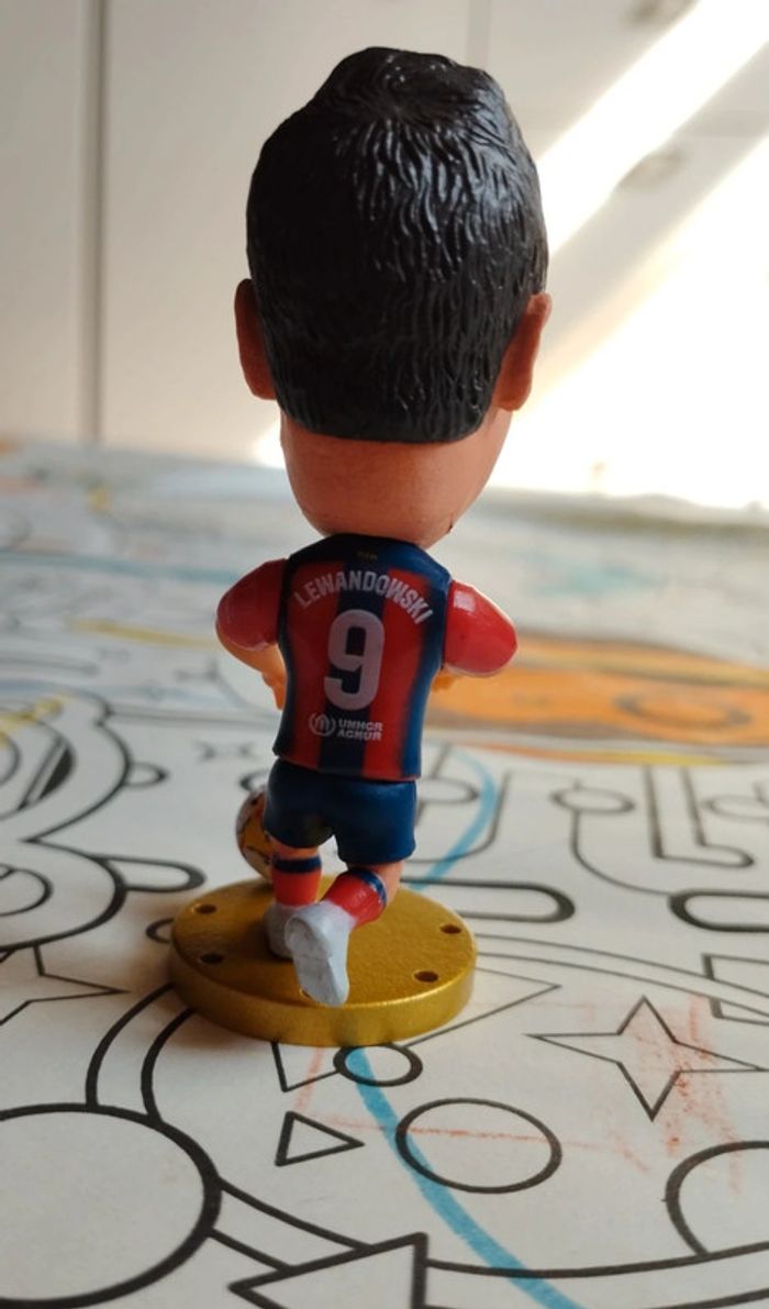 Petite figurine football neuve Robert Lewandowski FC Barcelone - photo numéro 2