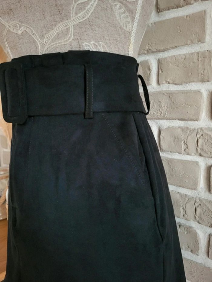 Jupe en suédine noire Zara avec ceinture S 36 - photo numéro 6