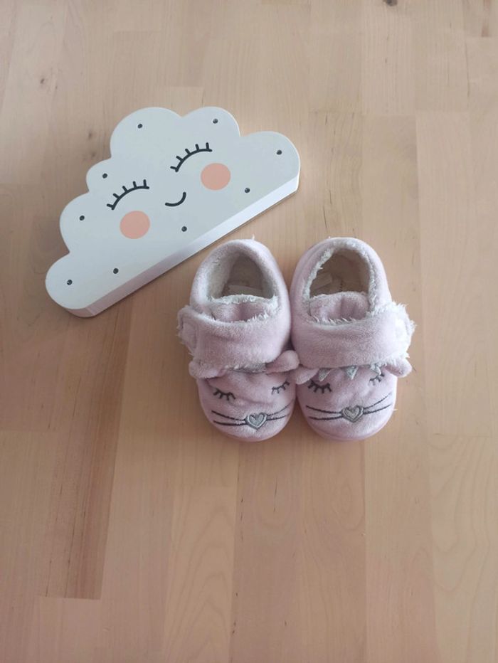 Paire de chaussons en 24