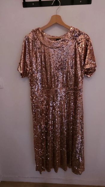 Robe paillettes