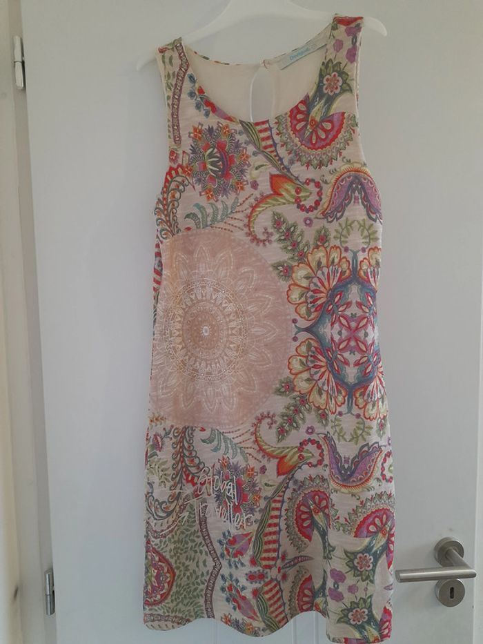 Robe Desigual. - photo numéro 2