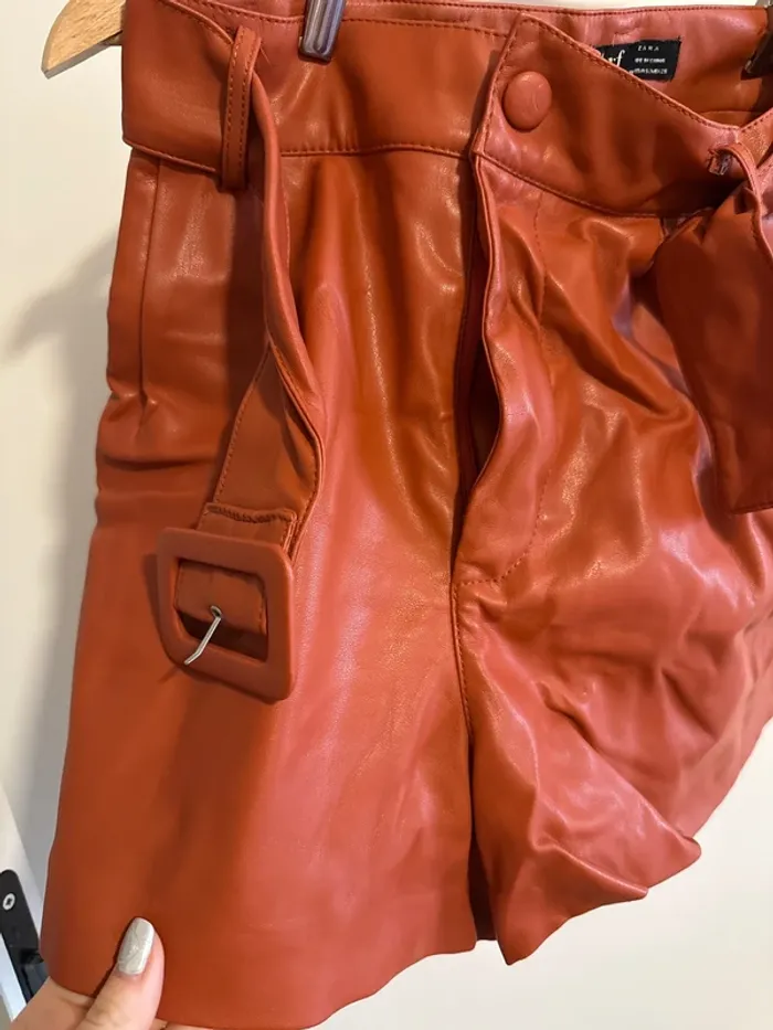 Short simili Zara - photo numéro 2