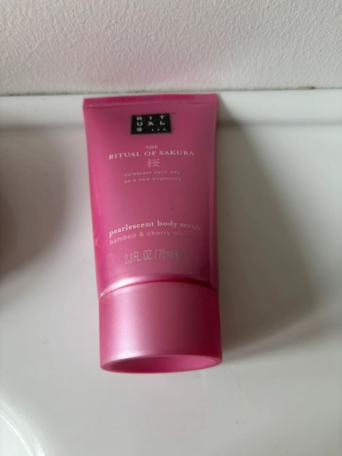 Rituals The Ritual of Sakura Mild Body Scrub, 70ml - photo numéro 3