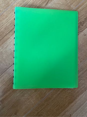 Cahier avec chemises plastiques détachables / Porte-vue