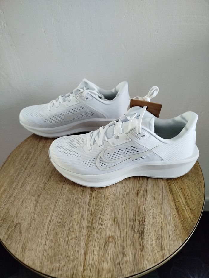 Baskets Nike T 40 - photo numéro 3
