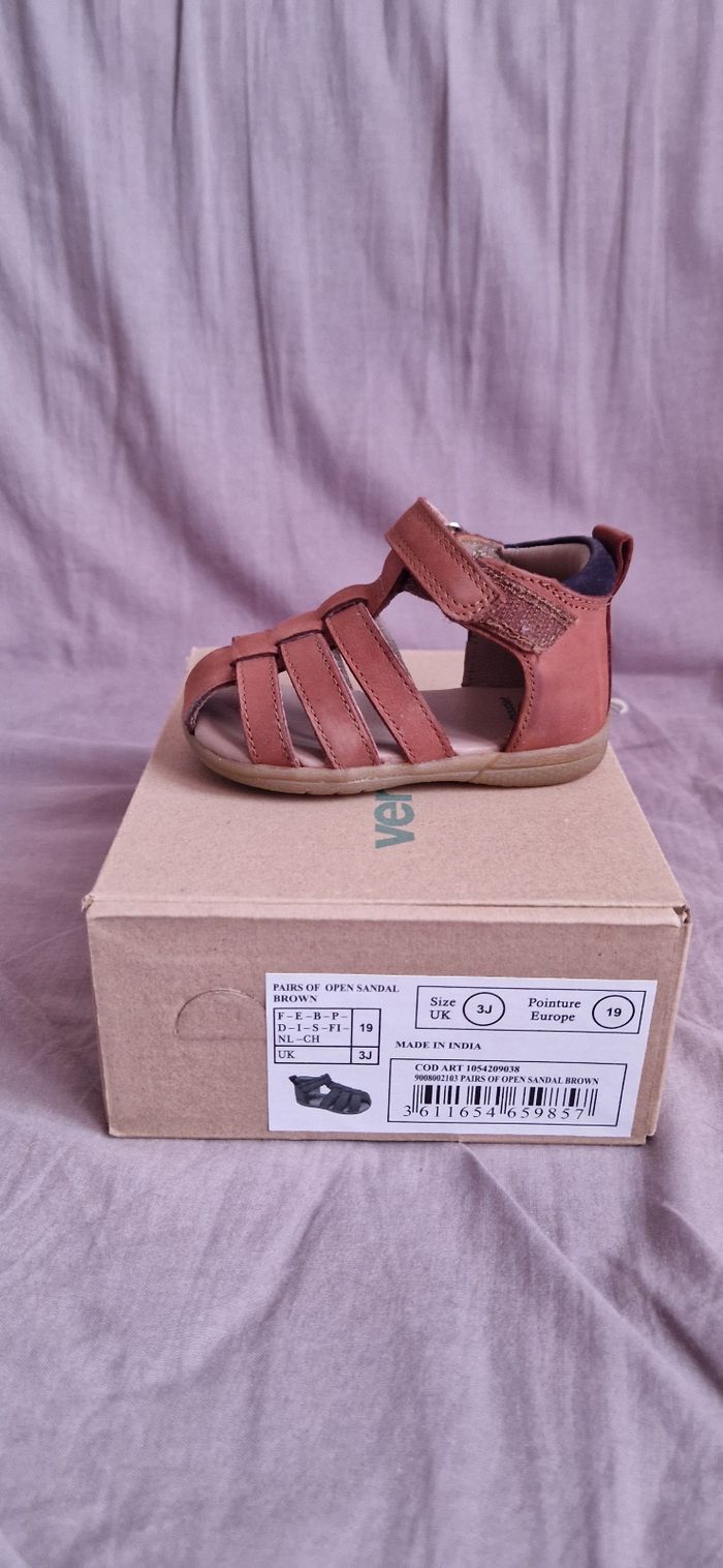 Chaussure unisexe T19 porter une fois - photo numéro 3