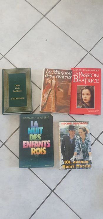Lot de 8 livres