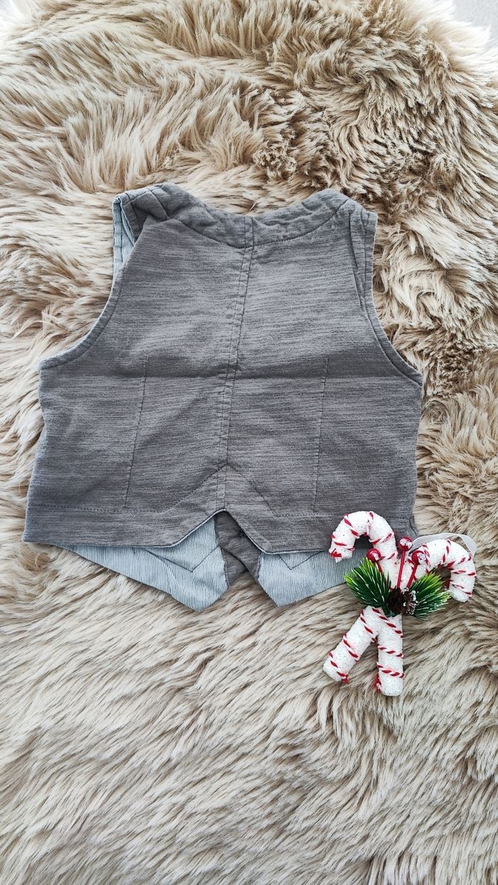 Gilet sans manches longues Kiabi 18 mois - photo numéro 2