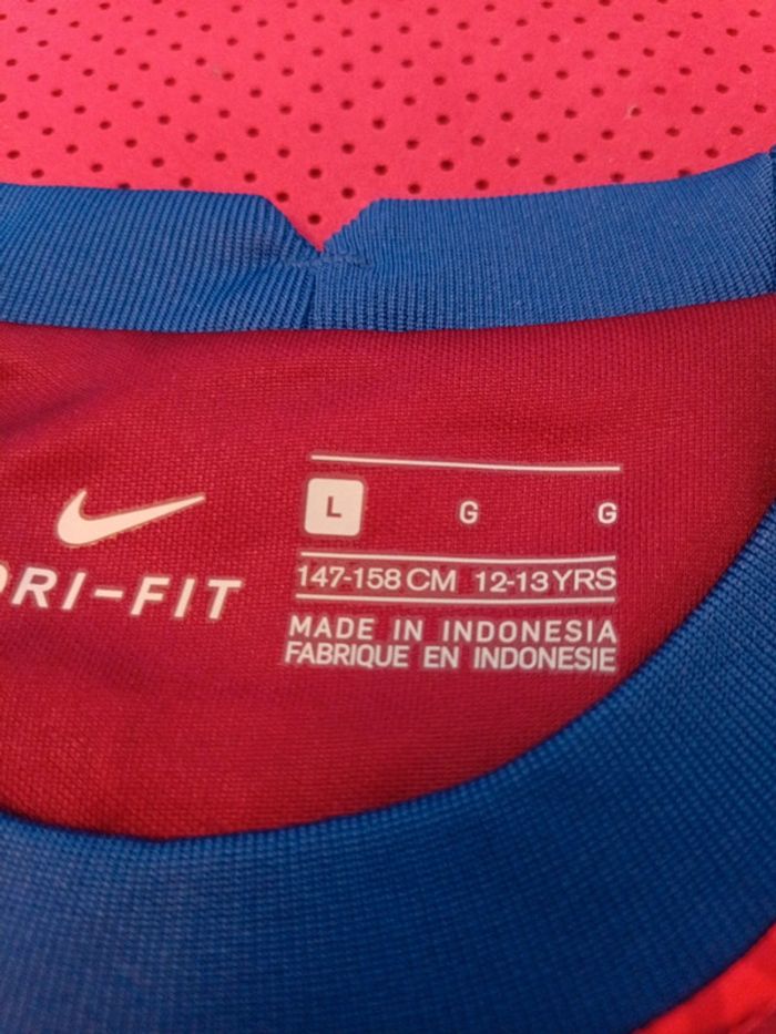 Maillot de foot FC Barcelone + chaussettes, Nike Authentique Officiel taille enfant 12/13 ans, Neuf - photo numéro 11