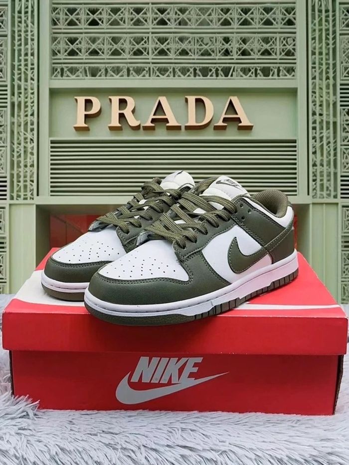 Nike Dunk Low Medium Olive - photo numéro 4