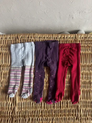 Lot de 3 collant 6/12mois en très bon état