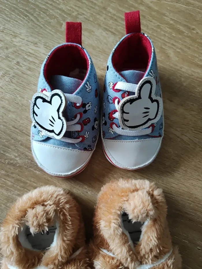 Chaussons et chaussures 3 - 6 mois - photo numéro 3