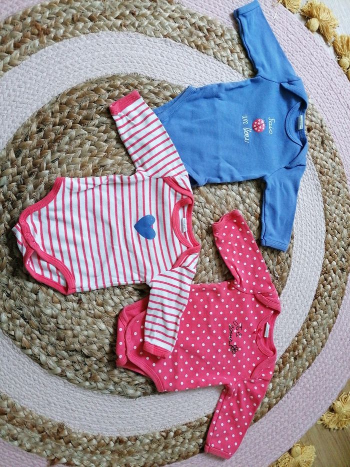 Lot 3 bodies 3 mois