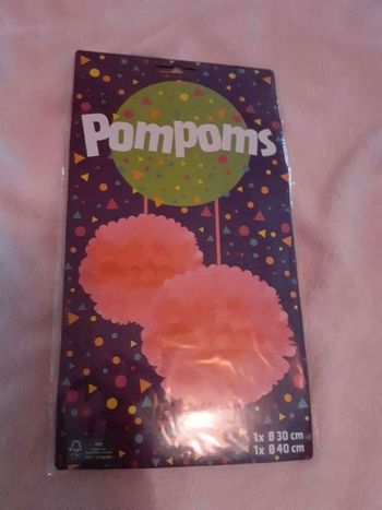 Pompons.