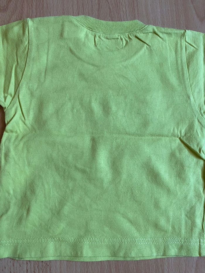 Joli T-shirt MC vert Alphabet T. 6 mois/67 cm garçon TBE - photo numéro 4