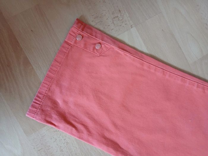 Pantacourt couleur corail taille 40 marque Carla Simoni - photo numéro 2