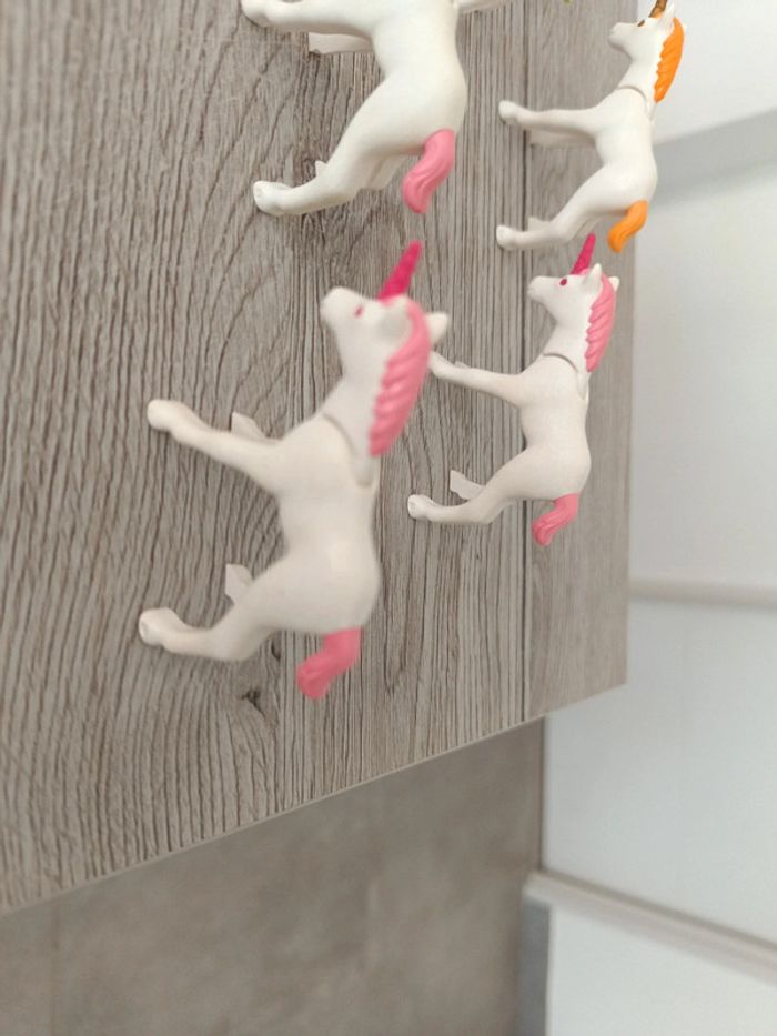 Lot 6 petites licornes playmobil unicorns - photo numéro 5