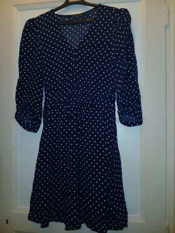 femme robe a encolure oysho 