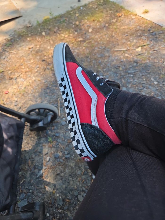 Vans édition originale rouge et noir à damier - photo numéro 3