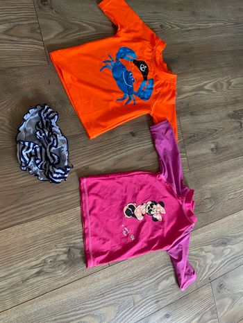 Lot 2 t-shirt de plage + 1 culotte maillot de bain 3 ans