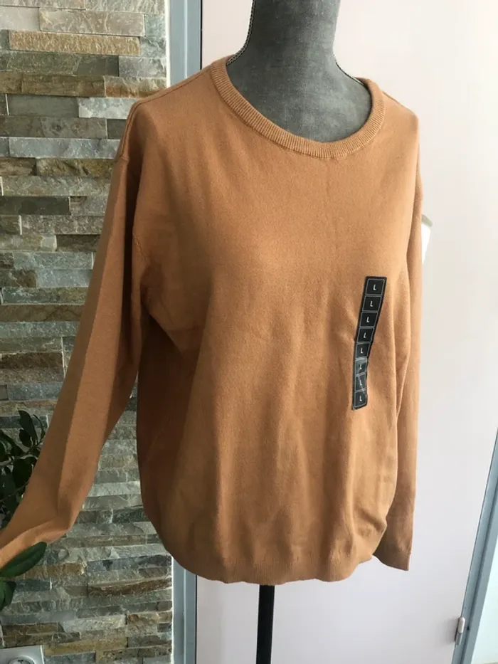Pull neuf T.L FPC