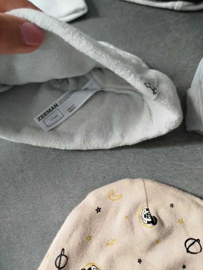 Lot bonnets bébé - photo numéro 3