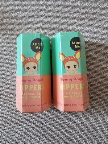 2 sonny angel hippers