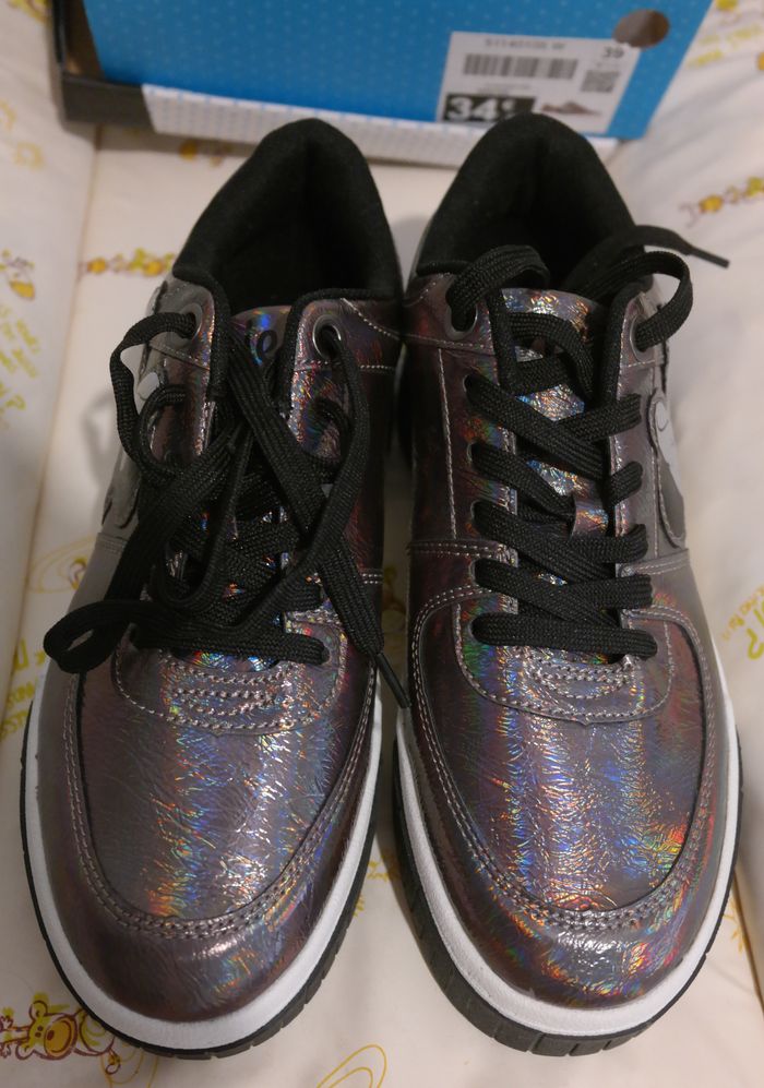 Chaussure Minnie T39 - photo numéro 3