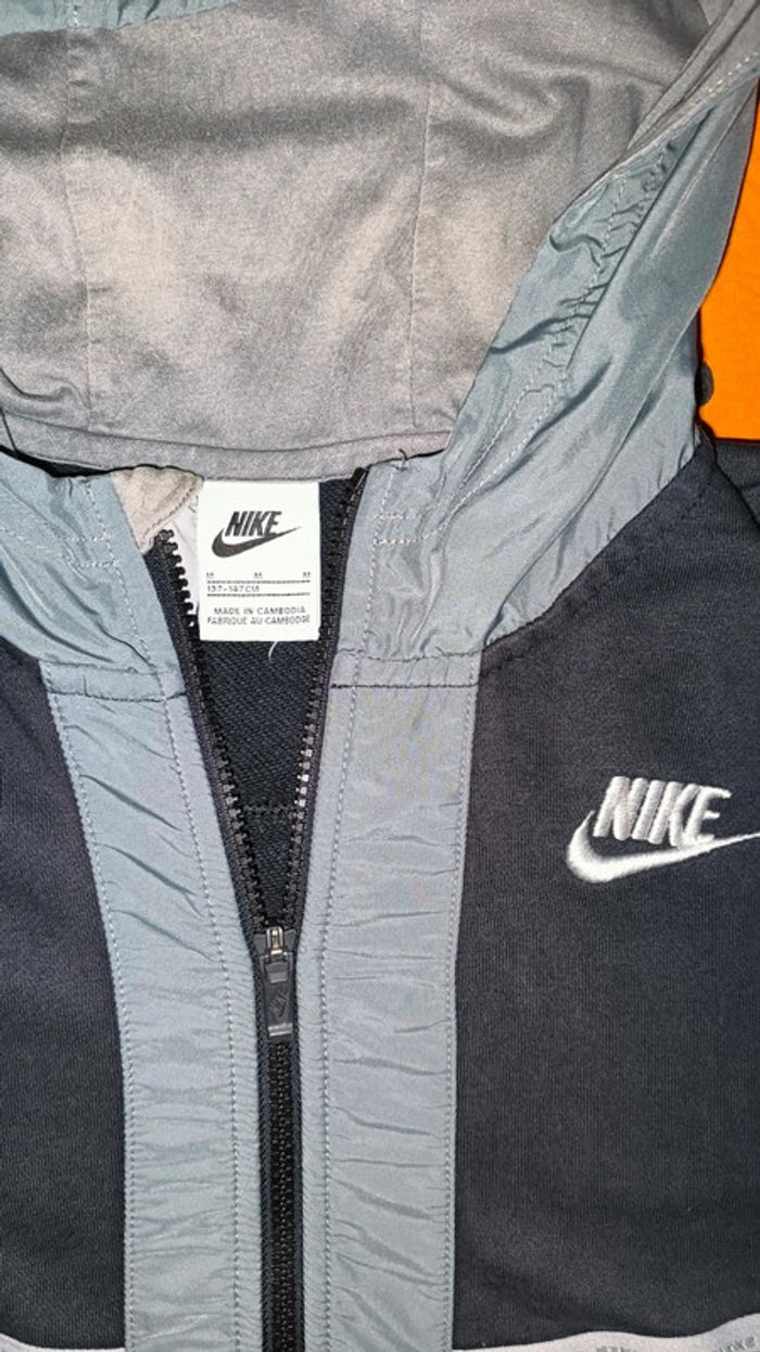 Veste Nike Taille S - photo numéro 2