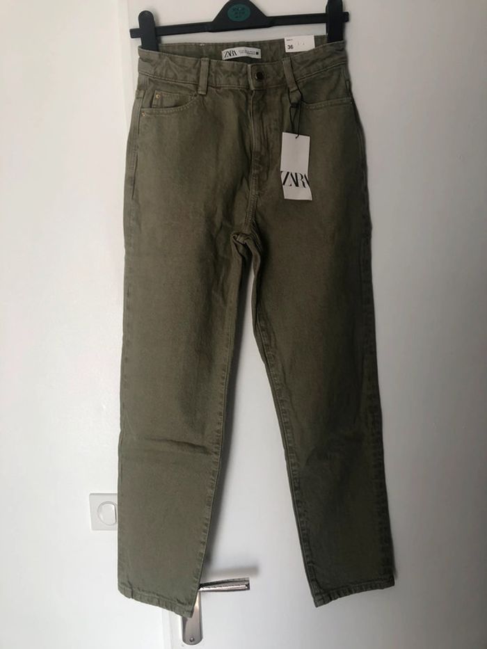 Superbe beau jean Mom Fit Zara taille haute neuf avec étiquette taille 36