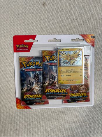 Pokémon Tri pack EV8 étincelles déferlantes