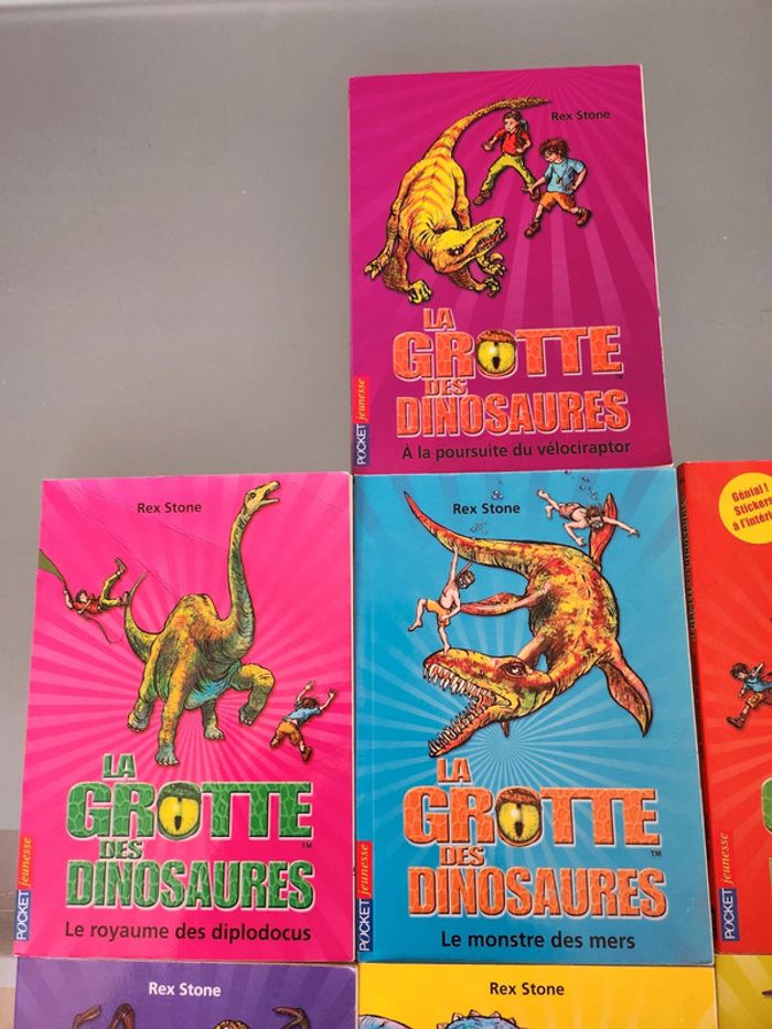 Lot de Livres Enfants La grotte des dinosaures - photo numéro 2