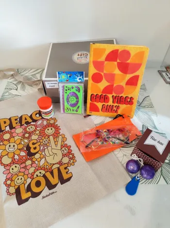 Coffret cadeau Génération 70 femme contenant 6 cadeaux