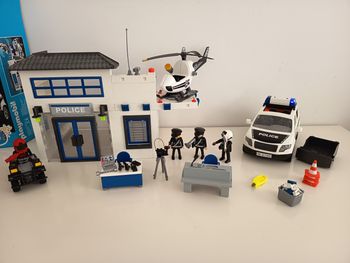 Playmobil poste de police