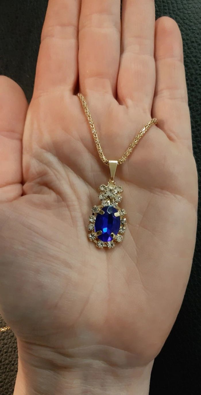 Très jolie parure dorée vintage en strass et pierre bleue - photo numéro 5