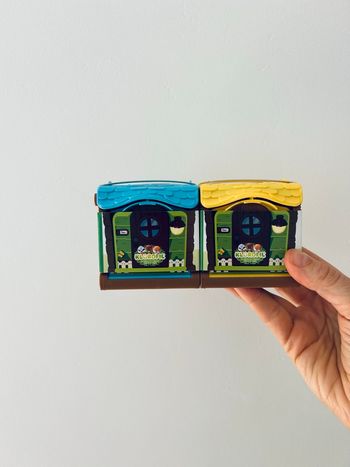 Mini maisons surprise bleue et jaune Klorofil neuves