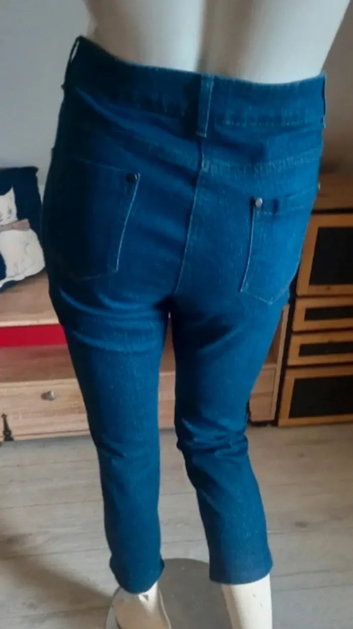 Jean avec strass taille 42 - photo numéro 5