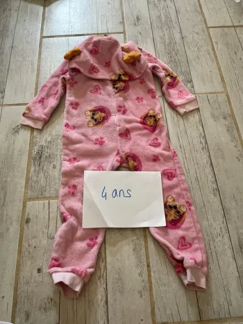 Très jolie pyjamas polaire hiver fille 4 ans