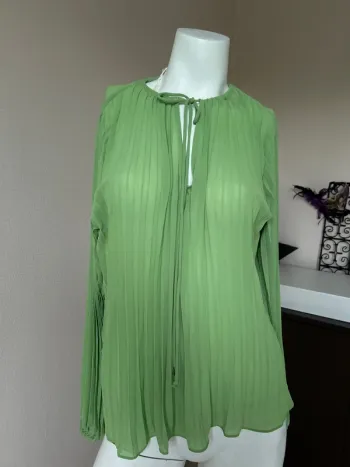 Chemisier blouse plissée neuve vert pomme