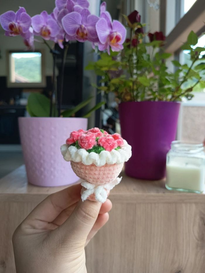 Petite peluche bouquet de fleur crochet neuf - photo numéro 2