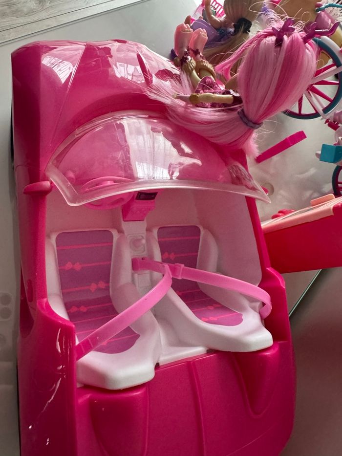 🪀 Lot Barbie - véhicules - animaux - sirène - petite cuisine- bon état très bon état - photo numéro 9