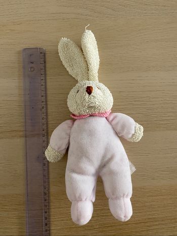 Peluche doudou lapin rose