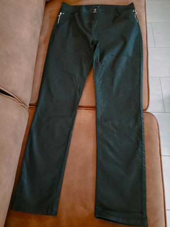 Pantalon noir brillant