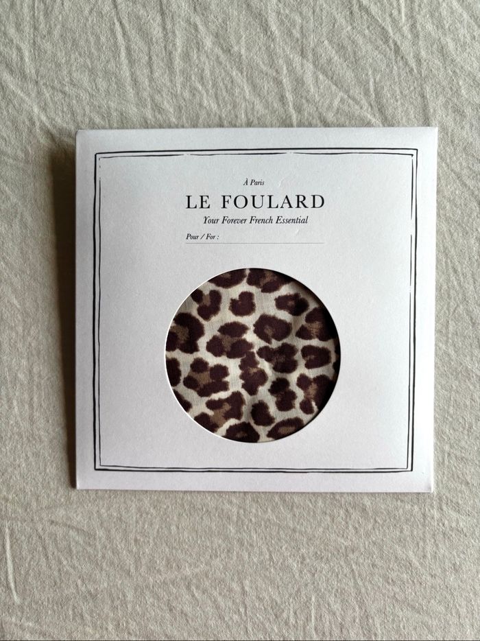 Foulard Gaston léopard Sézane