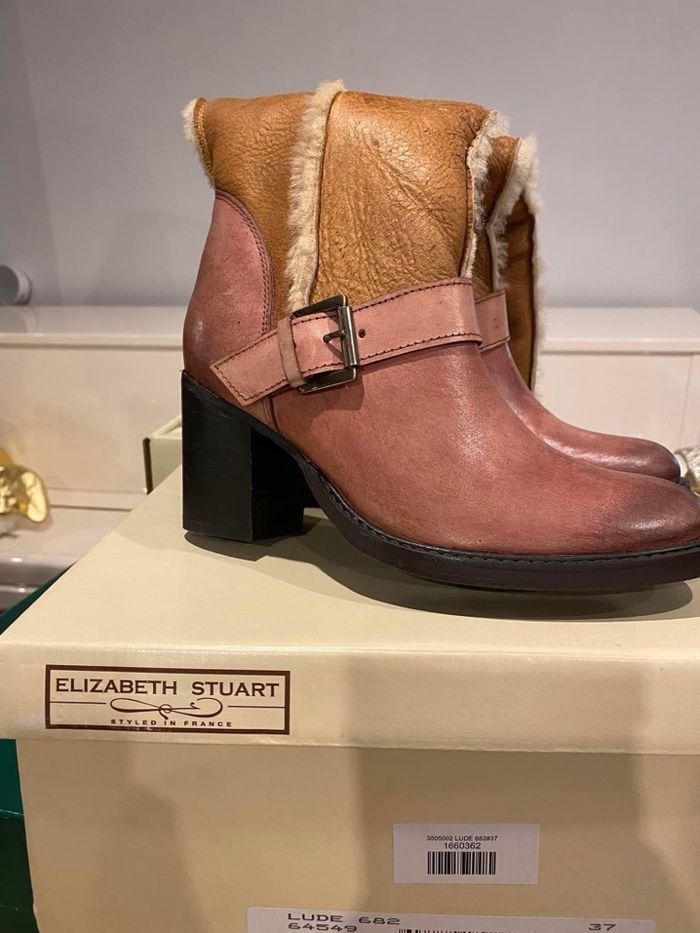 BOTTES ELIZABETH STUART NEUVES Bottes à talons Lude marron clair et beige talon : 7.5 cm - tige: 38 cm - T. 37 À vendre dans leur boite  VALEUR : 225E A VENDRE : 80e - photo numéro 8